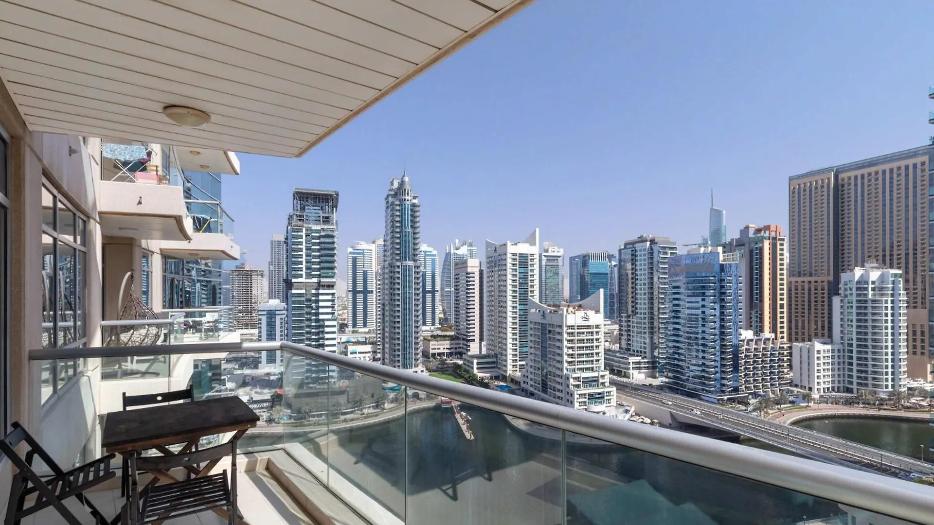 Beautiful Marina Views 1 Bed Apartment Dubai
