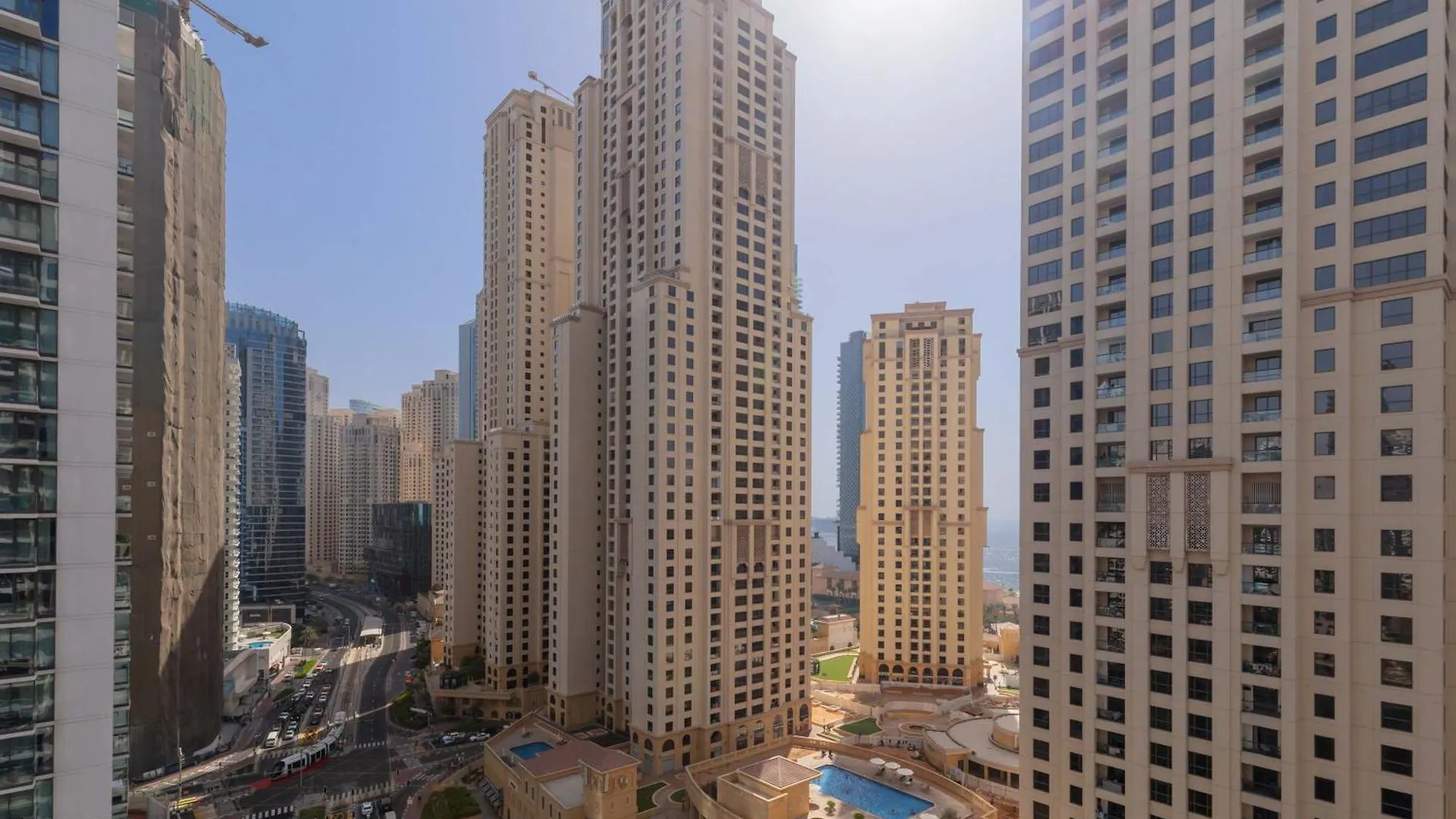 Beautiful Marina Views 1 Bed Apartment Dubai